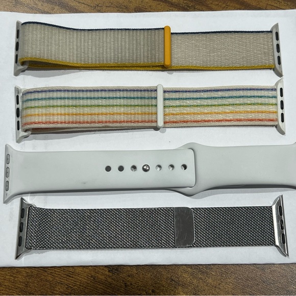 Apple Watch Series 7 GPS + Cellular. 41mm. Silver Stainless Steel Case. - Picture 11 of 12